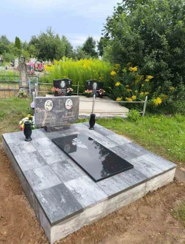 Памятник двойной 163